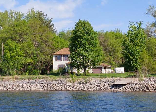 Property at 507 Lake Blvd NW, Buffalo, MN 55313, 3 beds, 2 baths