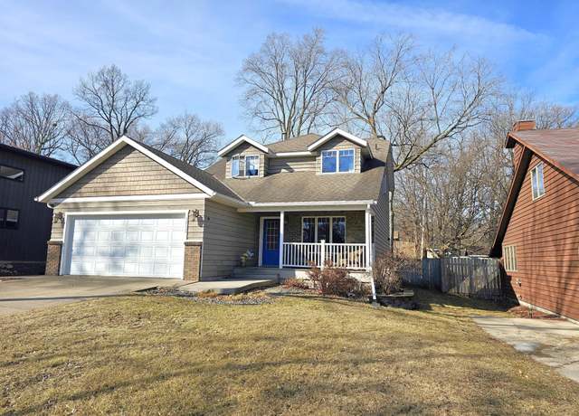 Property at 1713 11th Ave SE, Saint Cloud, MN 56304, 4 beds, 3 baths