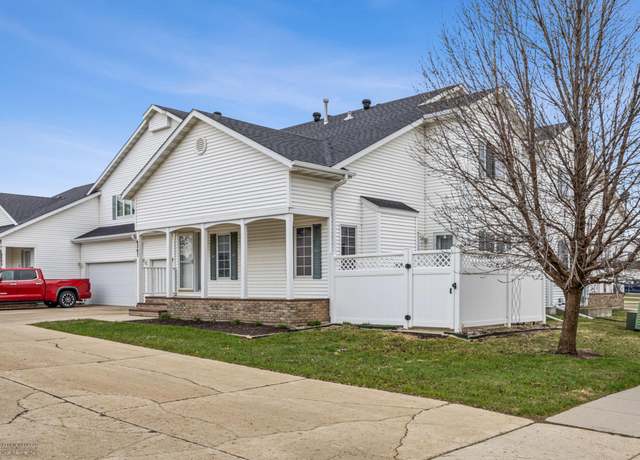 Property at 6207 16th St S, Fargo, ND 58104, 3 beds, 3 baths