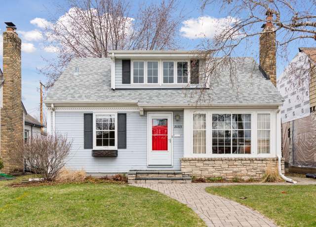 Property at 2083 Pinehurst Ave, Saint Paul, MN 55116, 3 beds, 2 baths