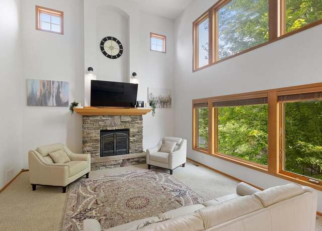 Property at 630 Carver Bluffs Pkwy, Carver, MN 55315, 5 beds, 4 baths
