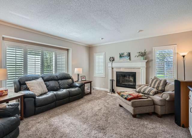 Property at 1237 Summit Oaks Dr, Burnsville, MN 55337, 6 beds, 4 baths