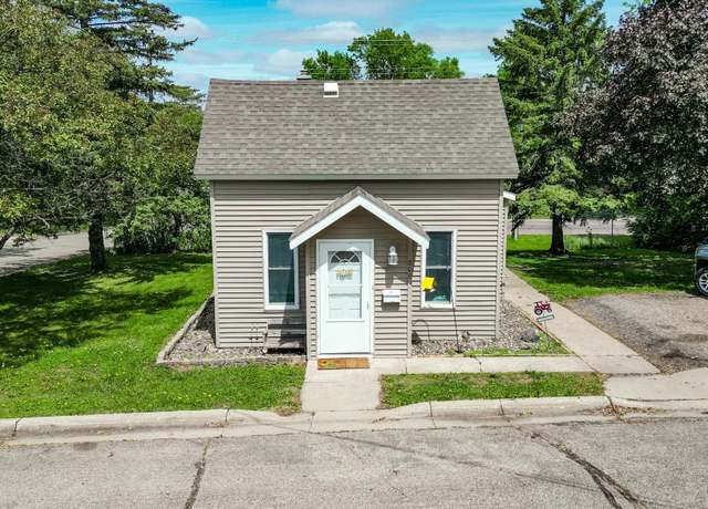 Property at 809 Riverside Ct, Fergus Falls, MN 56537, 3 beds, 1 bath