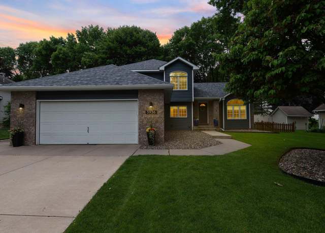 Property at 3936 Cheshunt Dr, Woodbury, MN 55125, 4 beds, 3 baths