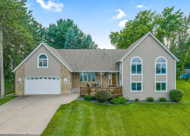 Property at 5807 Otter Lake Rd, White Bear Twp, MN 55110, 5 beds, 4 baths