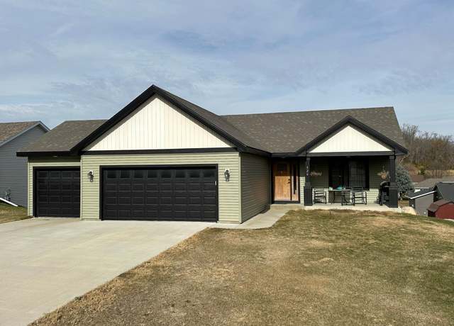 Property at 526 8th St SW, Pine Island, MN 55963, 4 beds, 2 baths