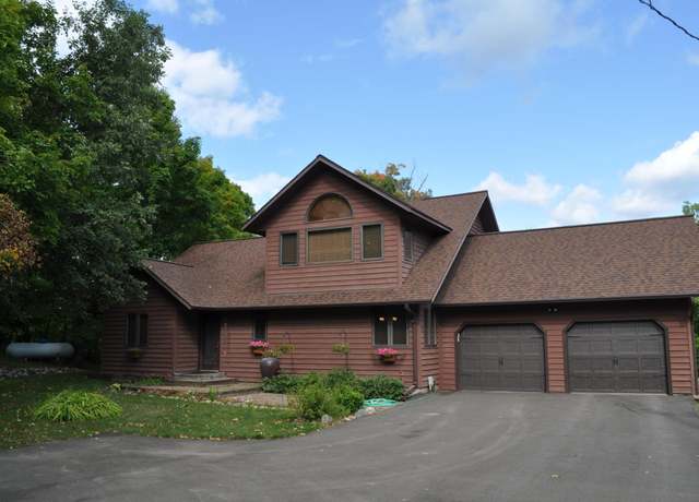 Property at 31628 SW Pickerel Lake Rd, Detroit Lakes, MN 56501, 5 beds, 3 baths