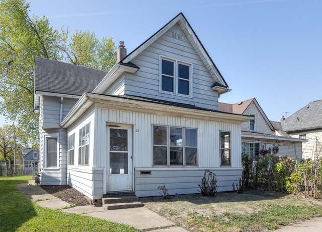 Property at 28 Maryland Ave E, Saint Paul, MN 55117, 3 beds, 1 bath