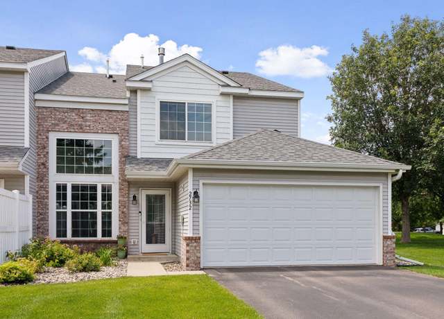 Property at 2732 Wagon Wheel Curv, Chaska, MN 55318, 2 beds, 2 baths
