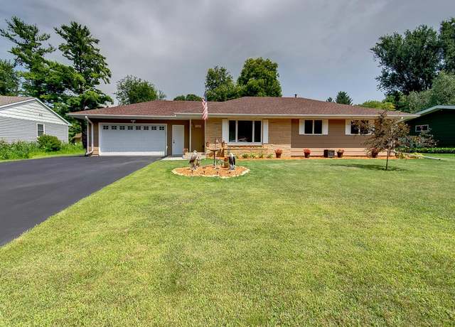 Property at 1011 Maple St S, Northfield, MN 55057, 5 beds, 3 baths