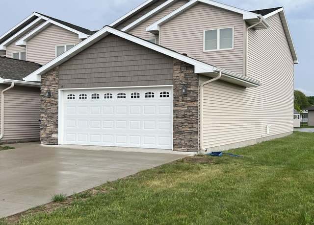 Property at 642 Haeberle, New Ulm, MN 56073, 4 beds, 3 baths