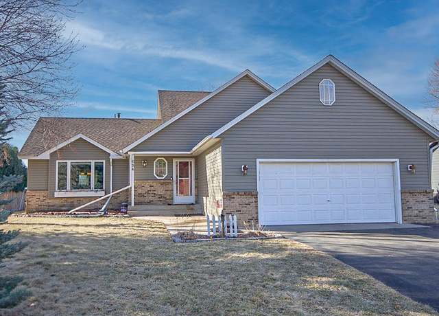 Property at 624 W Sartell St, Sartell, MN 56377, 4 beds, 3 baths