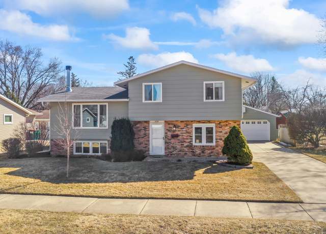 Property at 1634 8 1/2 Ave SE, Rochester, MN 55904, 4 beds, 2 baths
