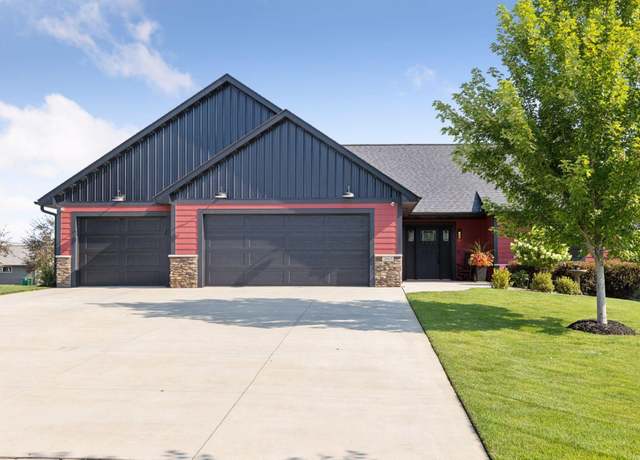 Property at 203 Vista Cir, River Falls, WI 54022, 3 beds, 3 baths