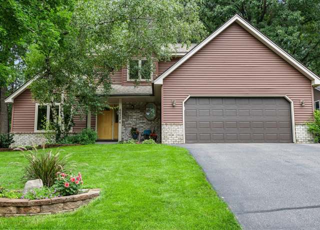 Property at 6632 Blue Heron Dr, Lino Lakes, MN 55014, 3 beds, 3 baths