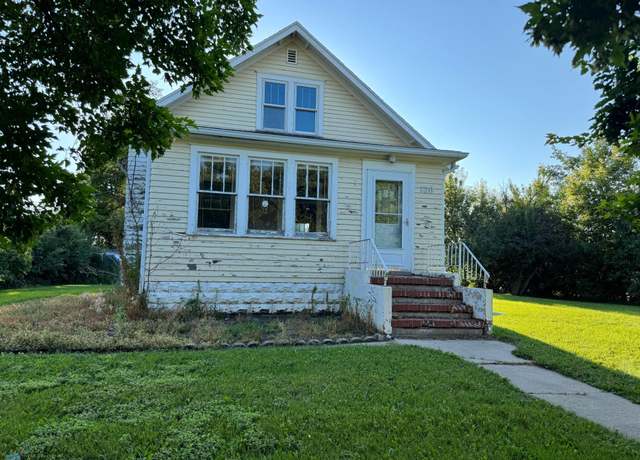 Property at 120 4th Ave S, Kindred, ND 58051, 3 beds, 1 bath
