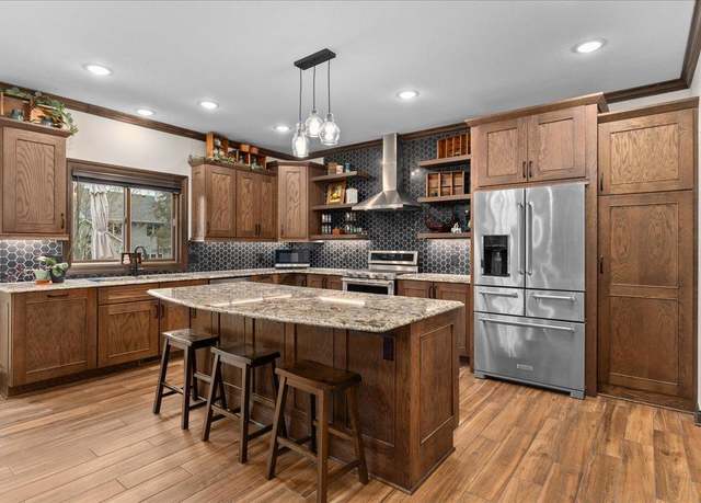 Property at 749 River Ridge Ct, River Falls, WI 54022, 4 beds, 3 baths