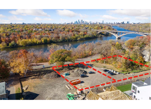 Property at 104 Mississippi River Blvd N, Saint Paul, MN 55104