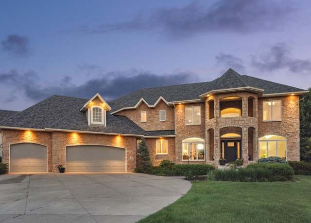 Property at 3287 Norcrest Ave N, Baytown Twp, MN 55082, 5 beds, 5 baths