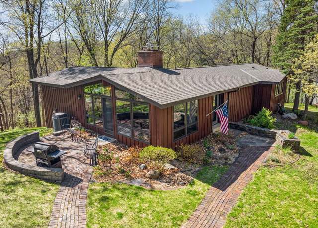 Property at 11 Eagle Ridge Rd, North Oaks, MN 55127, 4 beds, 4 baths