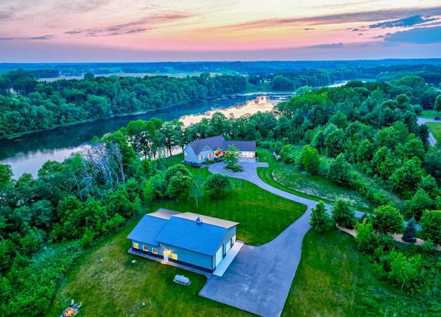 Property at 1994 80th St, Somerset, WI 54025, 3 beds, 4 baths