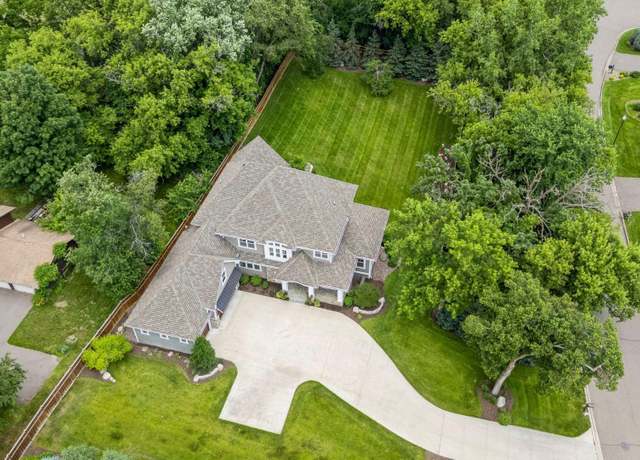 Property at 2890 Ella Ln, Minnetonka, MN 55305, 5 beds, 5 baths