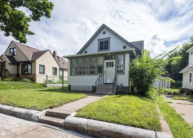 Property at 978 Geranium Ave E, Saint Paul, MN 55106, 3 beds, 2 baths