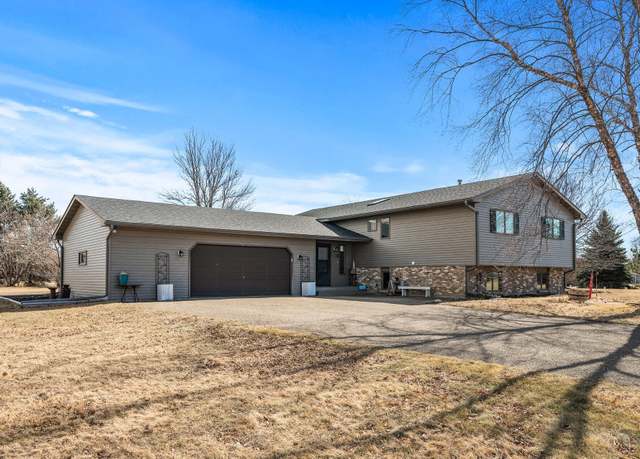Property at 851 Zane Grey Cir, Hudson, WI 54016, 3 beds, 3 baths