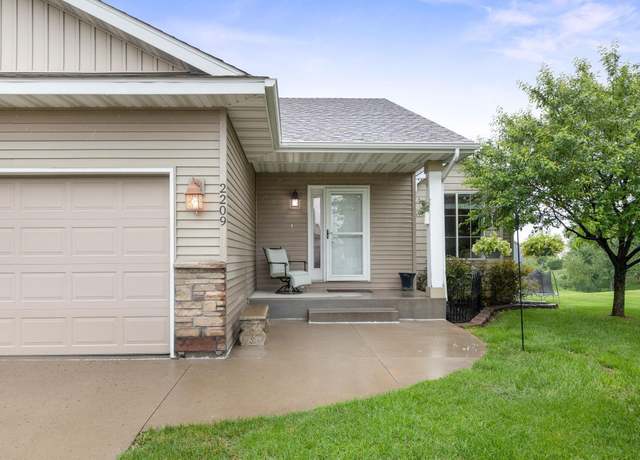 Property at 2209 Longhorn Ln, Buffalo, MN 55313, 3 beds, 3 baths