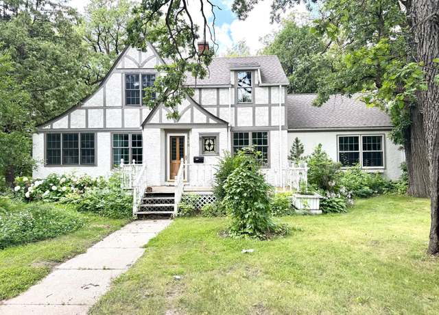 Property at 315 3rd Ave NE, Roseau, MN 56751, 4 beds, 3 baths