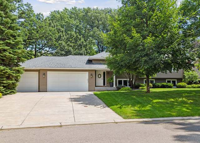 Property at 17430 Jersey Way, Lakeville, MN 55044, 4 beds, 3 baths