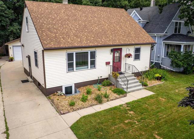 Property at 40 S Terrace N, Fargo, ND 58102, 5 beds, 2 baths