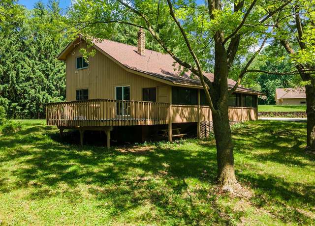 Property at 11606 235th St E, Lakeville, MN 55044, 3 beds, 3 baths