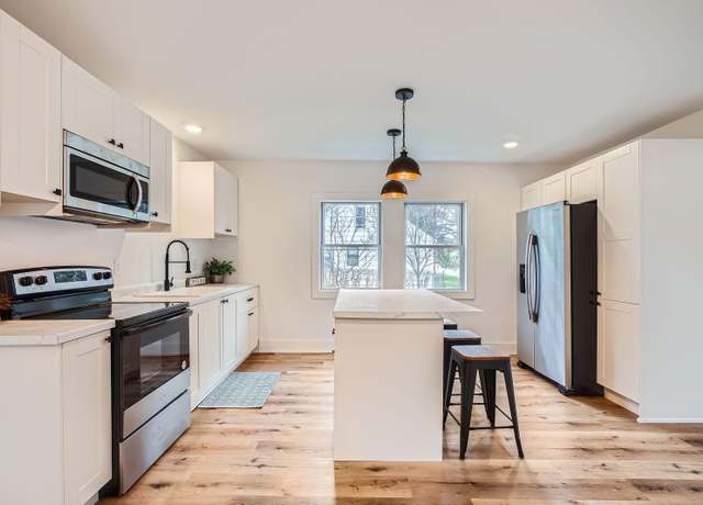 Property at 2479 14th Ave E, North Saint Paul, MN 55109, 3 beds, 2 baths