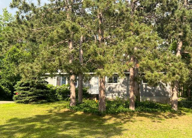 Property at 730 10th St N, North Hudson, WI 54016, 4 beds, 2 baths