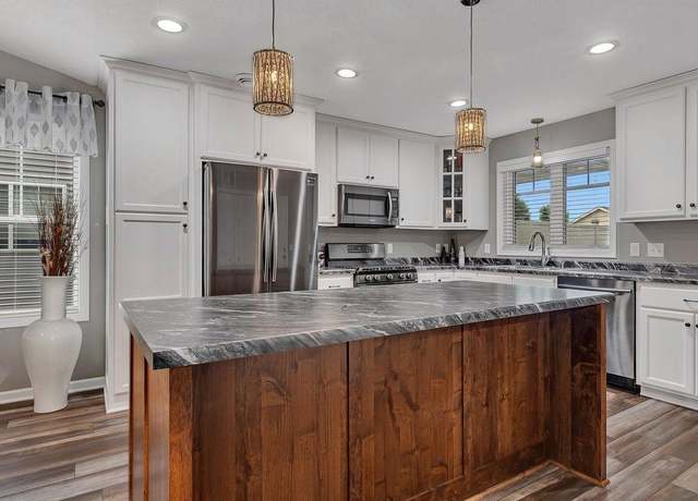 Property at 525 Taft Loop S, Cambridge, MN 55008, 2 beds, 2 baths