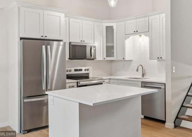 Property at 8342 139th Ct, Apple Valley, MN 55124, 2 beds, 2 baths