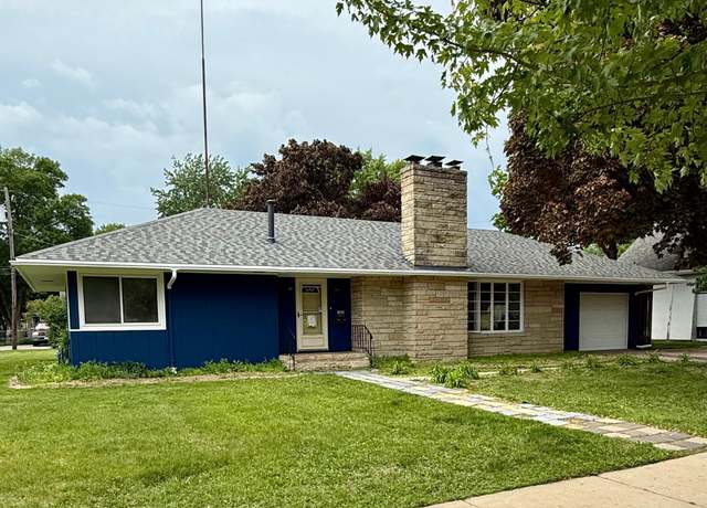 Property at 1331 8th Ave N, Saint Cloud, MN 56303, 3 beds, 2 baths