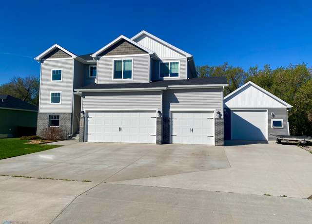 Property at 1288 Goldenwood Dr, West Fargo, ND 58078, 4 beds, 4 baths