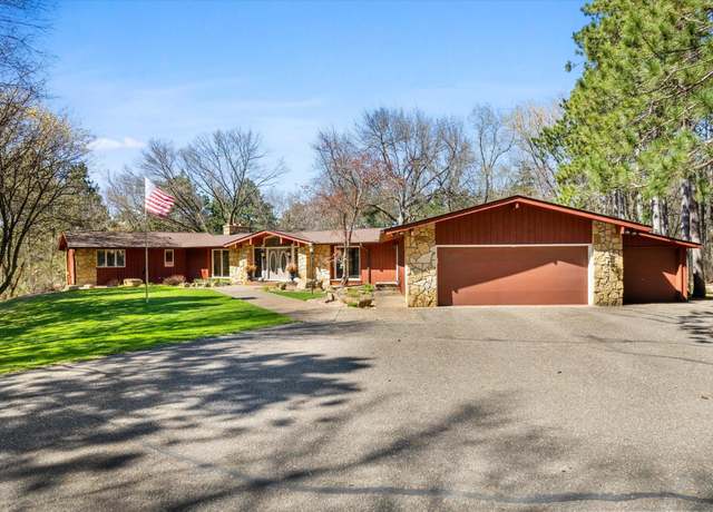 Property at 1206 Pinecrest Ln, New Richmond, WI 54017, 5 beds, 4 baths
