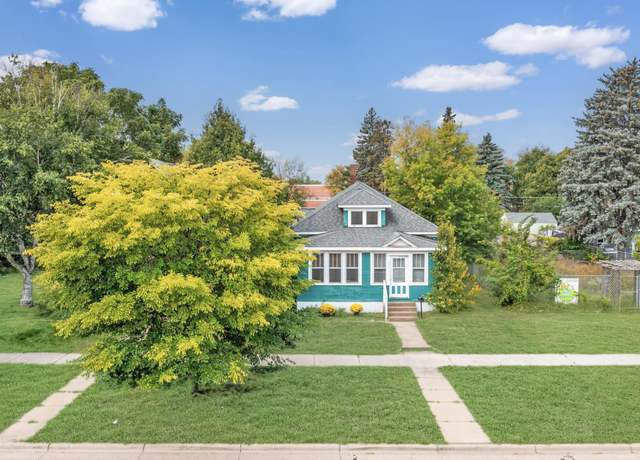 Property at 614 S 8th St, Brainerd, MN 56401, 3 beds, 1 bath