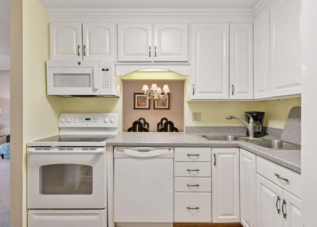 Property at 7520 Cahill Rd Unit 121A, Edina, MN 55439, 2 beds, 2 baths