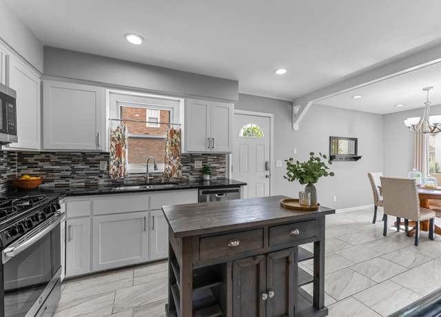 Property at 607 Adams St NE, Minneapolis, MN 55413, 4 beds, 2 baths