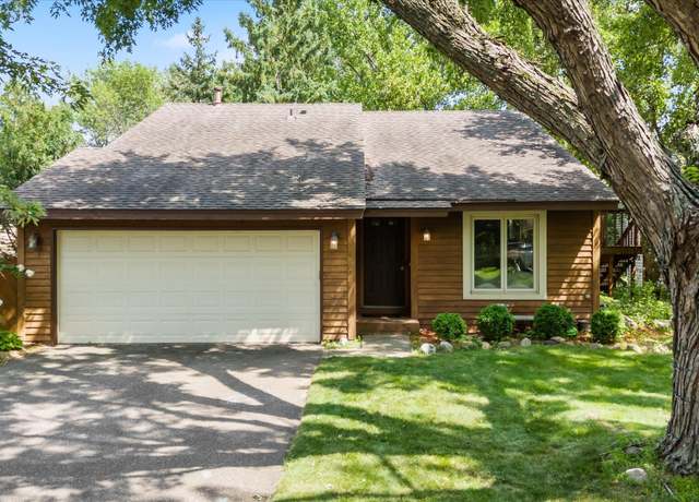 Property at 5554 Knoll Dr, Shoreview, MN 55126, 3 beds, 2 baths