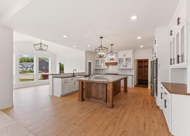 Property at 4796 Bennett St SE, Prior Lake, MN 55372, 5 beds, 5 baths