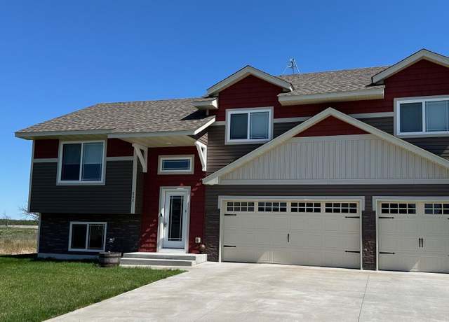 Property at 840 Highview Loop SE, Pine City, MN 55063, 3 beds, 2 baths
