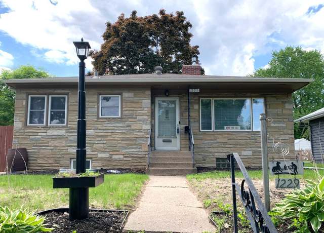 Property at 1229 Danforth St N, Saint Paul, MN 55117, 2 beds, 2 baths