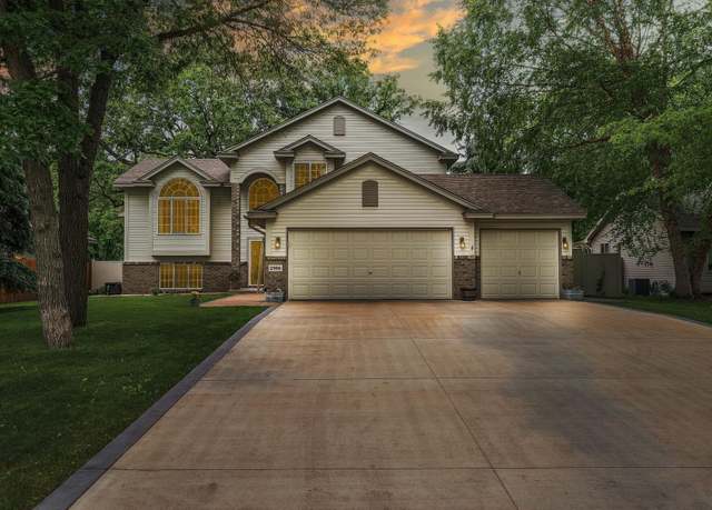 Property at 2986 93rd Ave NE, Blaine, MN 55449, 4 beds, 2 baths