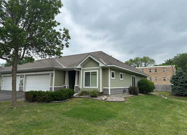 Property at 1470 Ravoux Ln, Chaska, MN 55318, 3 beds, 2 baths
