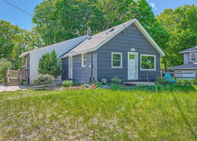 Property at 6670 Hopi Rd, Chanhassen, MN 55317, 4 beds, 1 bath
